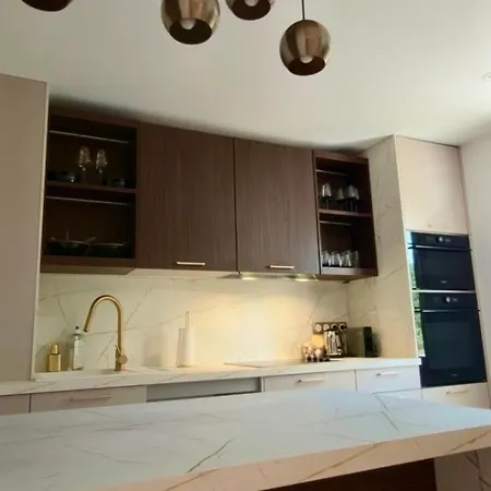 Appartamento With Terrace And Private Parking