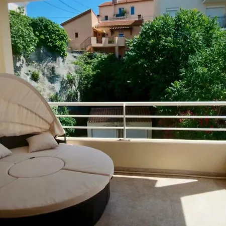 With Terrace And Private Parking Appartamento
